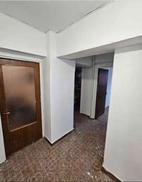 Dorobanti (stradal), reper  ASE, ap 4 camere, etaj 3/10, bloc 1980